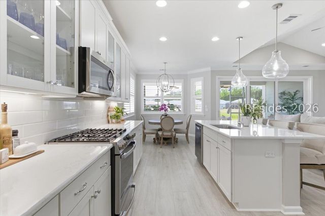 1142 Landshark Blvd, Hardeeville, SC 29927