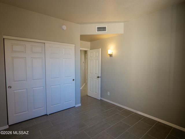 2430 N Quesnel Loop, Tucson, AZ 85715