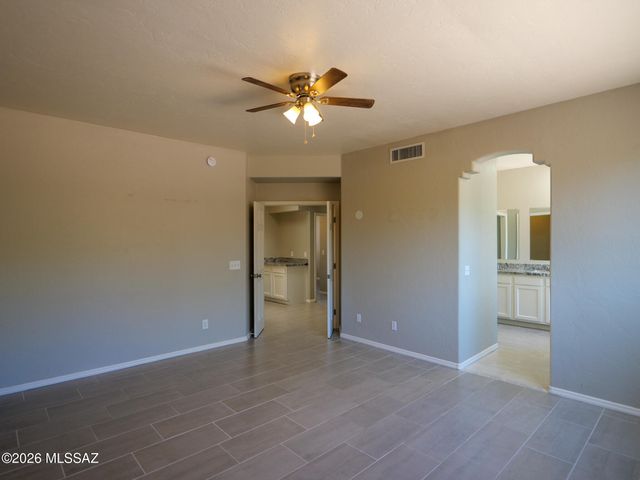 2430 N Quesnel Loop, Tucson, AZ 85715