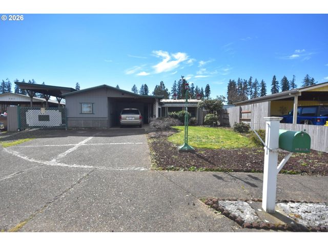 569 S 51ST Pl, Springfield, OR 97478