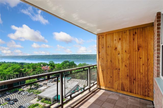 5700 Arlington Avenue 12T, Bronx, NY 10471