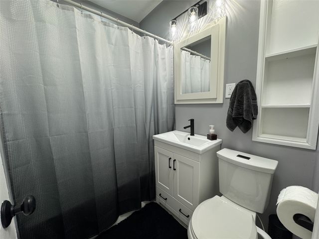 2926 1st Street, Des Moines, IA 50313