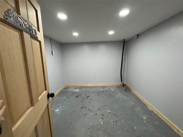 2926 1st Street, Des Moines, IA 50313