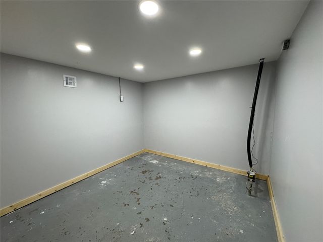 2926 1st Street, Des Moines, IA 50313