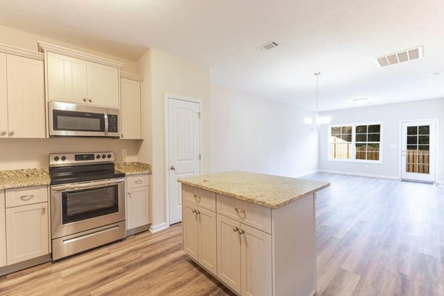 334 Bordeaux Drive, Thomson, GA 30824