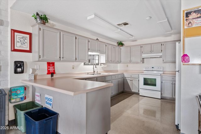 3700 S TOMAHAWK Road 8, Apache Junction, AZ 85119