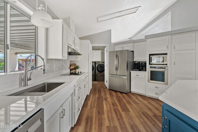 3700 S TOMAHAWK Road 8, Apache Junction, AZ 85119