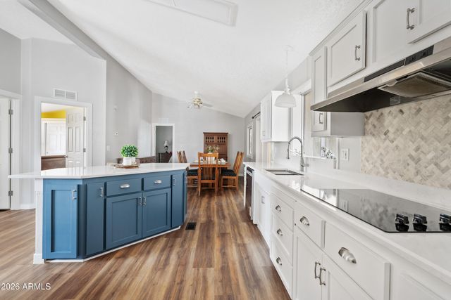 3700 S TOMAHAWK Road 8, Apache Junction, AZ 85119