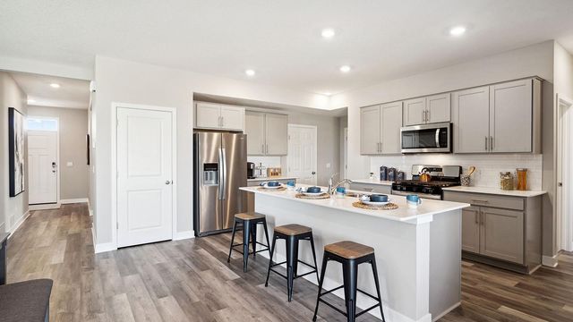 17093 Draper Way, Lakeville, MN 55044