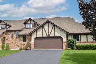 770 Oakwood LANE #C, Brookfield, WI 53045
