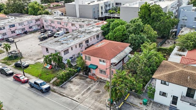 984 SW 6th Street, Miami, FL 33130