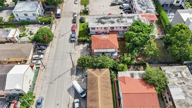 984 SW 6th Street, Miami, FL 33130