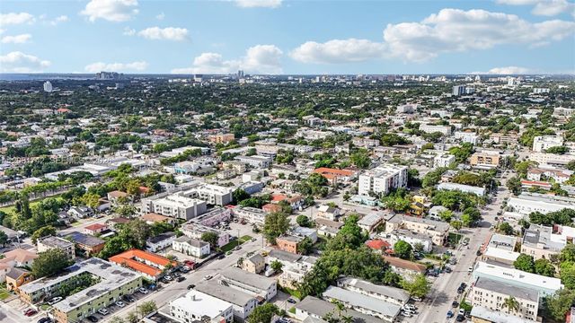 984 SW 6th Street, Miami, FL 33130