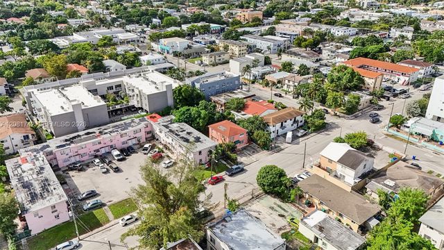 984 SW 6th Street, Miami, FL 33130