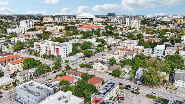 984 SW 6th Street, Miami, FL 33130