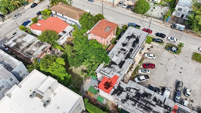 984 SW 6th Street, Miami, FL 33130