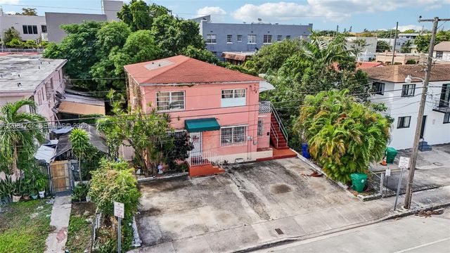 984 SW 6th Street, Miami, FL 33130