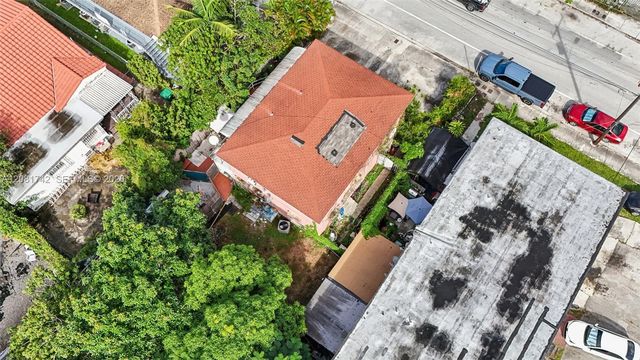 984 SW 6th Street, Miami, FL 33130