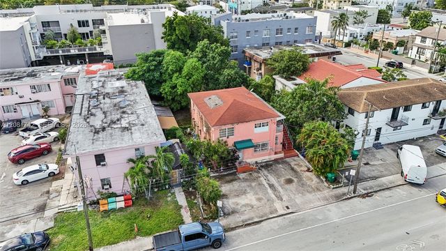 984 SW 6th Street, Miami, FL 33130