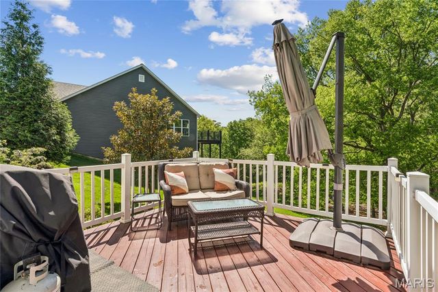211 Cobblefield Court, Ballwin, MO 63011