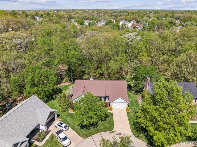211 Cobblefield Court, Ballwin, MO 63011