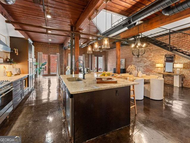 320 Peters Street SW 10, Atlanta, GA 30313