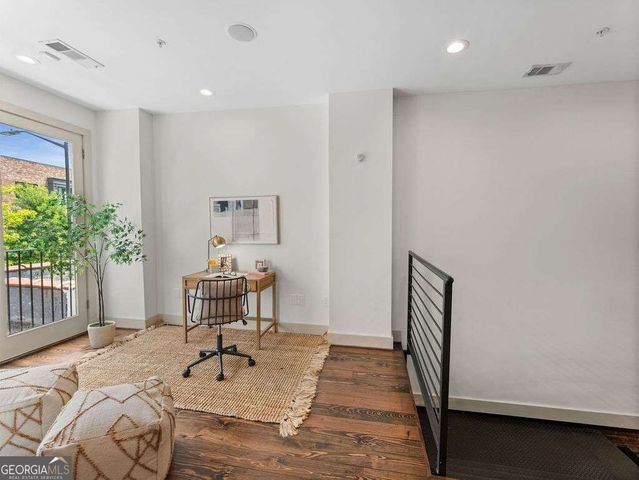 320 Peters Street SW 10, Atlanta, GA 30313