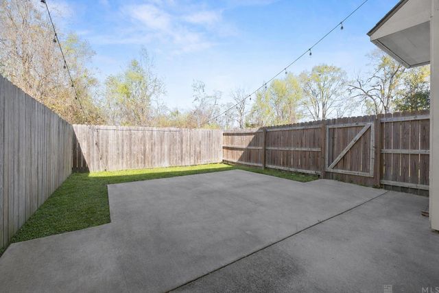 5030 Myrtle Trail Dr, Baton Rouge, LA 70820