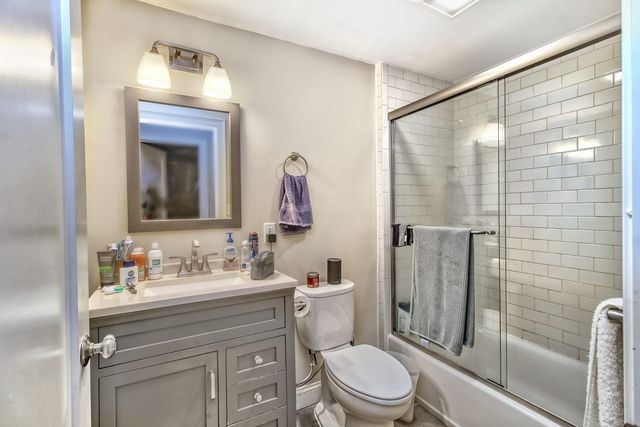 22 Woodward St 4, Boston, MA 02127