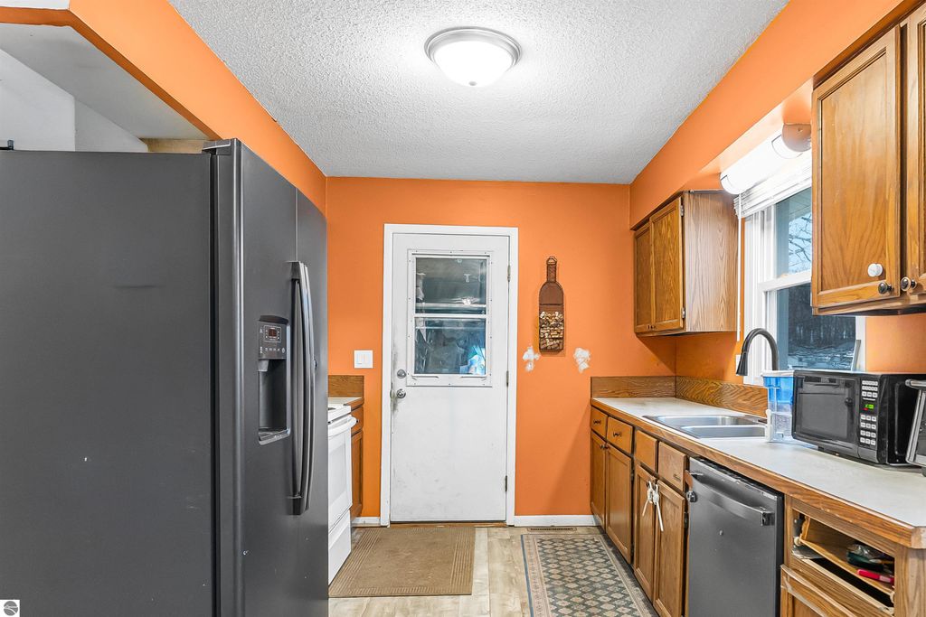 Image 7 of property listing at 1950 Lardie Road, Traverse City, MI 49696