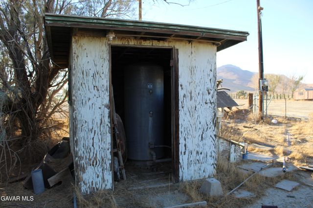 9485 Elberta Street, Mojave, CA 93501