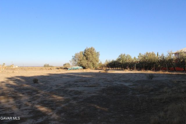9485 Elberta Street, Mojave, CA 93501