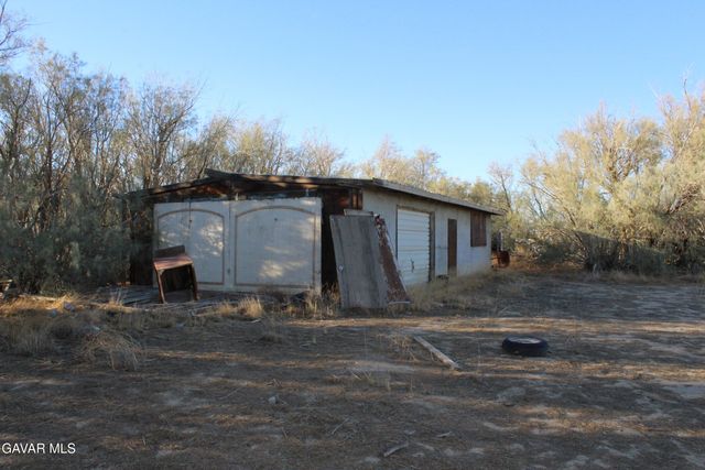 9485 Elberta Street, Mojave, CA 93501