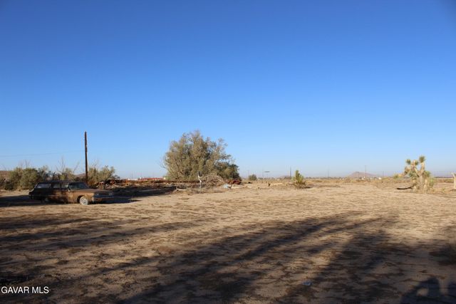 9485 Elberta Street, Mojave, CA 93501
