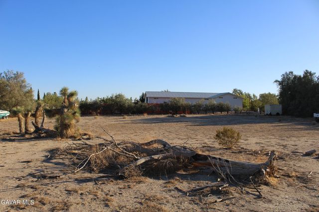 9485 Elberta Street, Mojave, CA 93501