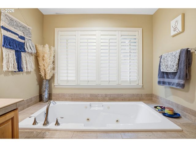 16262 Sw COOPER Ln, Tigard, OR 97224
