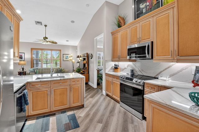 9946 Coronado Lake Drive, Boynton Beach, FL 33437