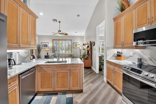9946 Coronado Lake Drive, Boynton Beach, FL 33437