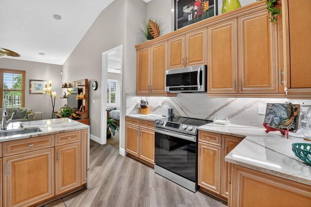 9946 Coronado Lake Drive, Boynton Beach, FL 33437