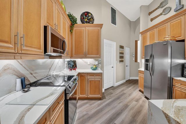 9946 Coronado Lake Drive, Boynton Beach, FL 33437