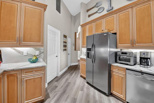 9946 Coronado Lake Drive, Boynton Beach, FL 33437