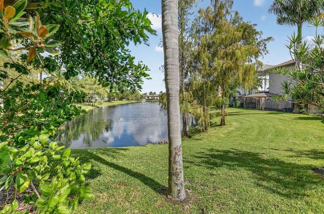 9946 Coronado Lake Drive, Boynton Beach, FL 33437