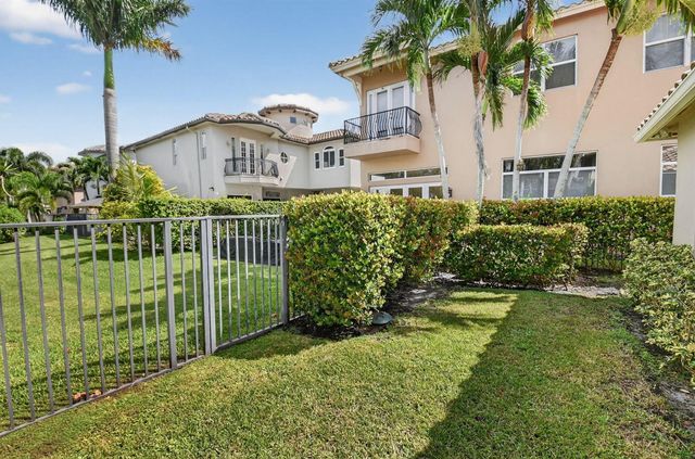 9946 Coronado Lake Drive, Boynton Beach, FL 33437