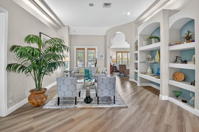 9946 Coronado Lake Drive, Boynton Beach, FL 33437
