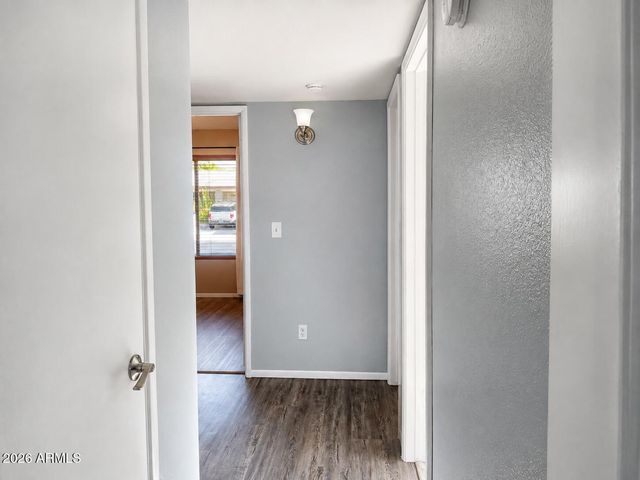 2031 E VISTA Drive, Phoenix, AZ 85022