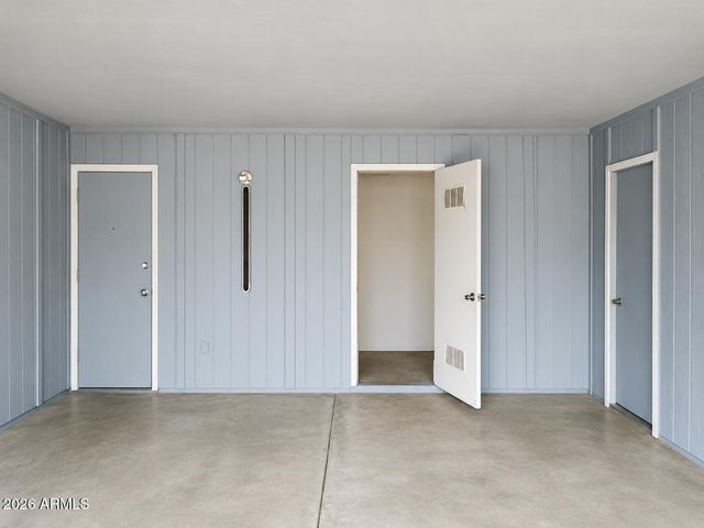 2031 E VISTA Drive, Phoenix, AZ 85022