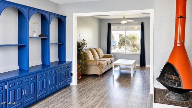 2031 E VISTA Drive, Phoenix, AZ 85022