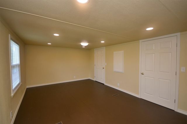 12652 Calvary Road, Willis, TX 77318