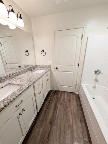 425 Chalk Hill Court, Edmond, OK 73003