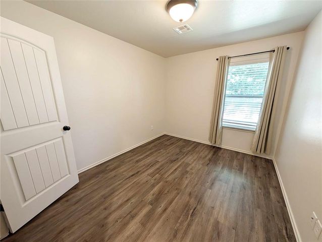 425 Chalk Hill Court, Edmond, OK 73003